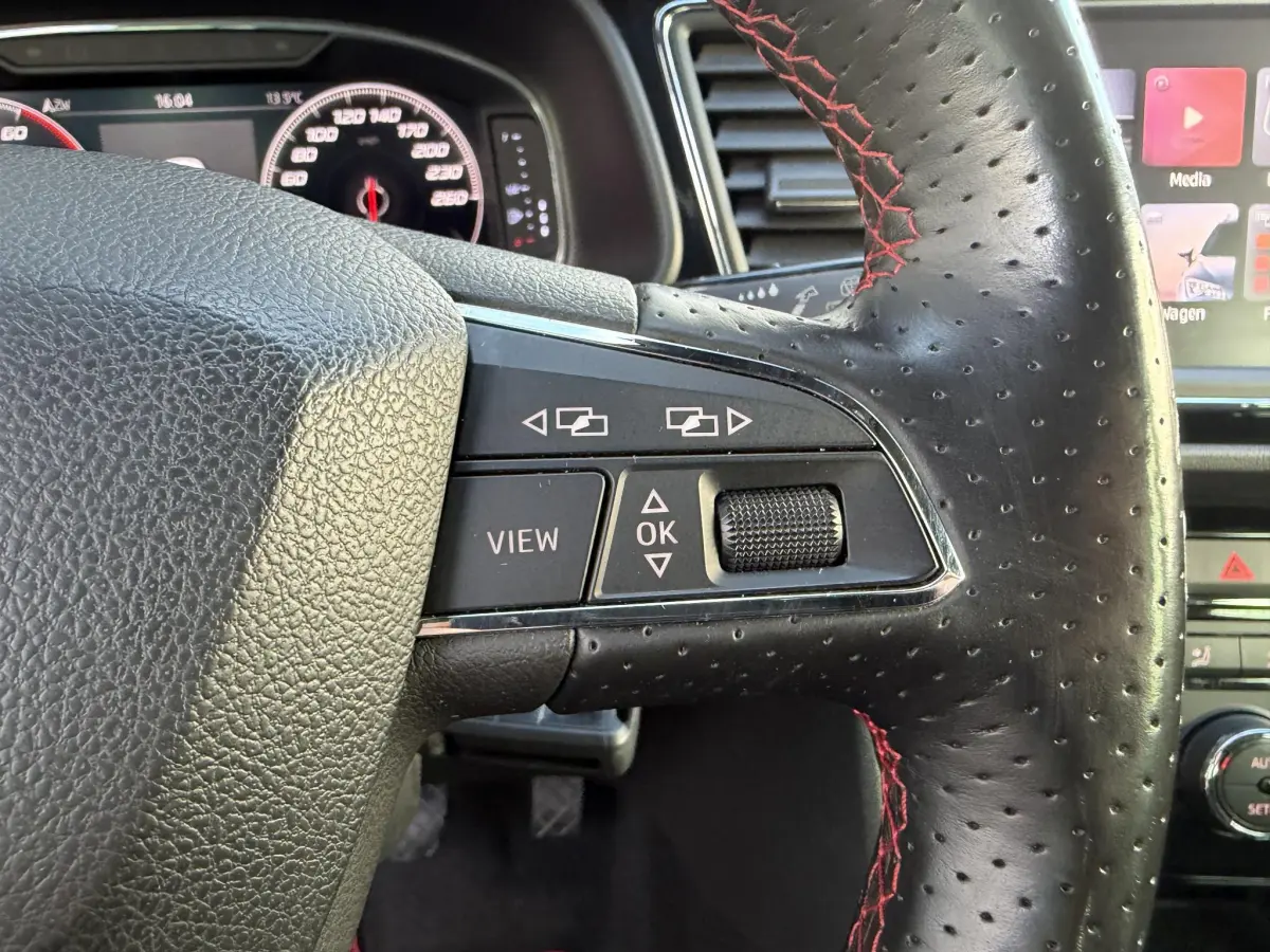 Leon ST 1.4 EcoTSI FR Business Intense | LED | Alcantara | Virtual | Pano | Seat Sound | Climate |