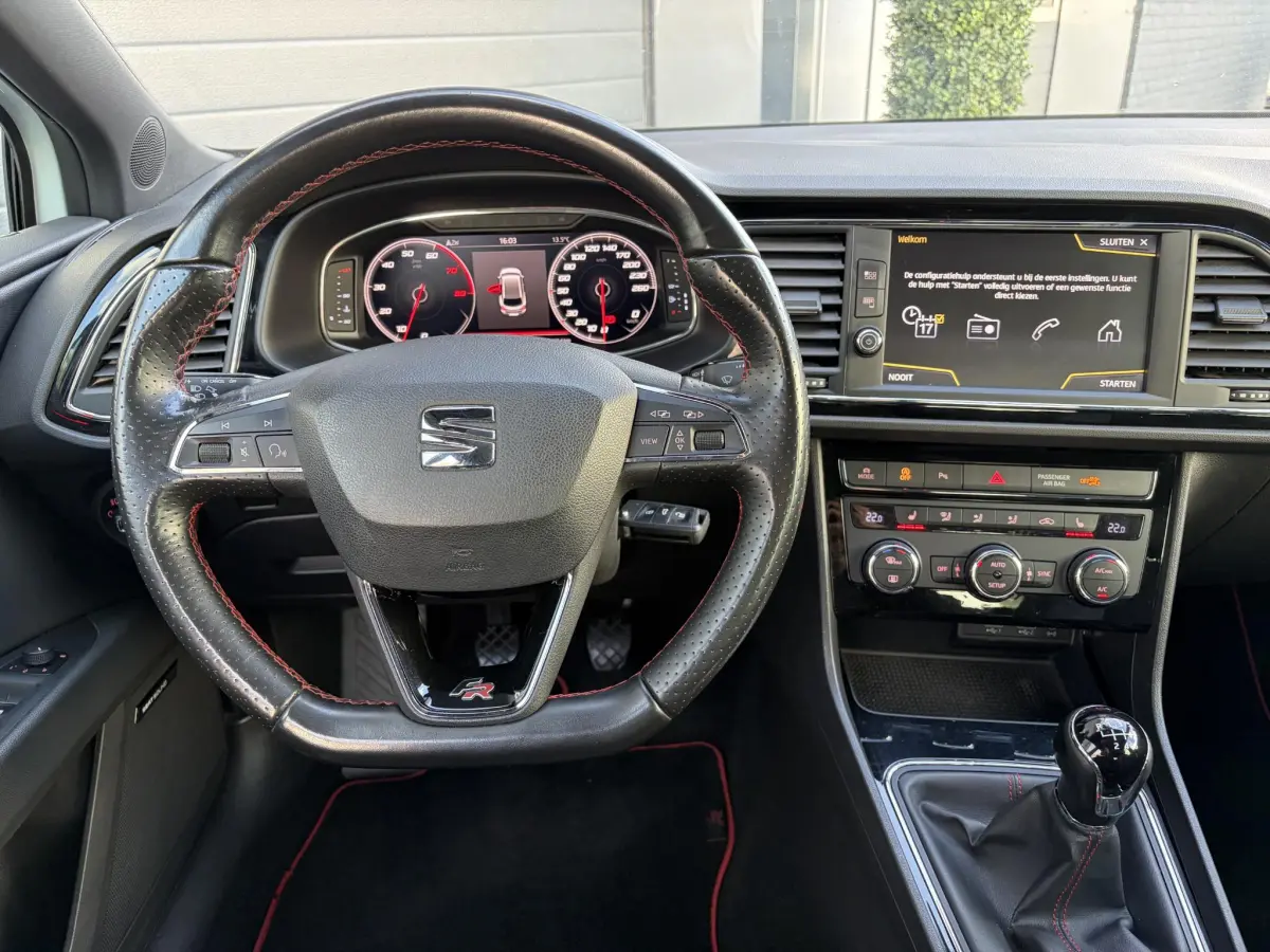 Leon ST 1.4 EcoTSI FR Business Intense | LED | Alcantara | Virtual | Pano | Seat Sound | Climate |