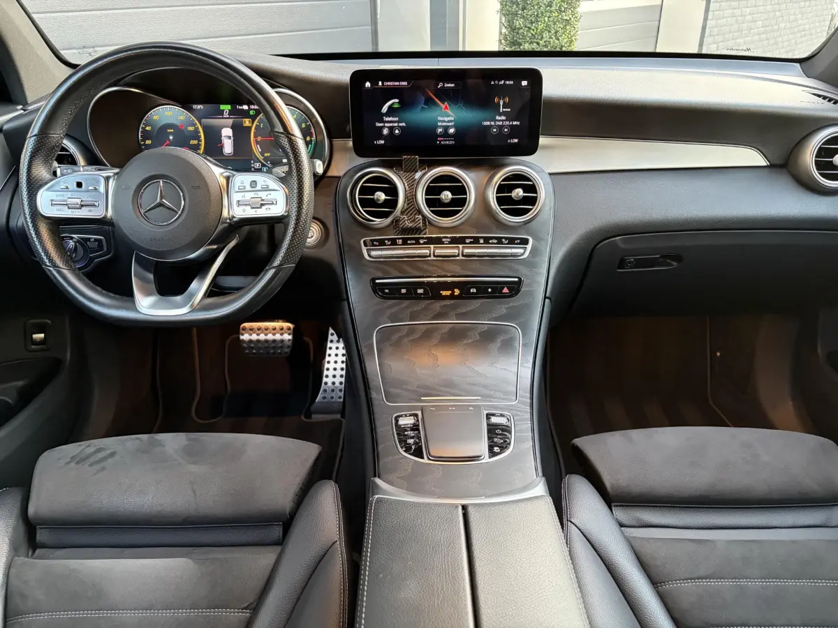 GLC 300de 4MATIC AMG Line | Head-Up | Pano | Sfeer | Elek stoelen | Trekhaak |