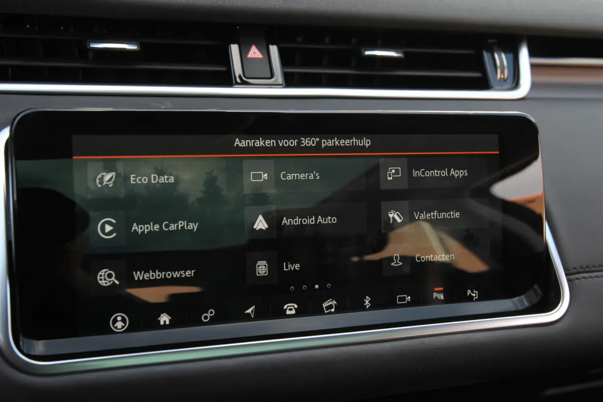 Range Rover Evoque 2.0 P250 AWD SE I Aut. I Leder I Pano.dak I Carplay