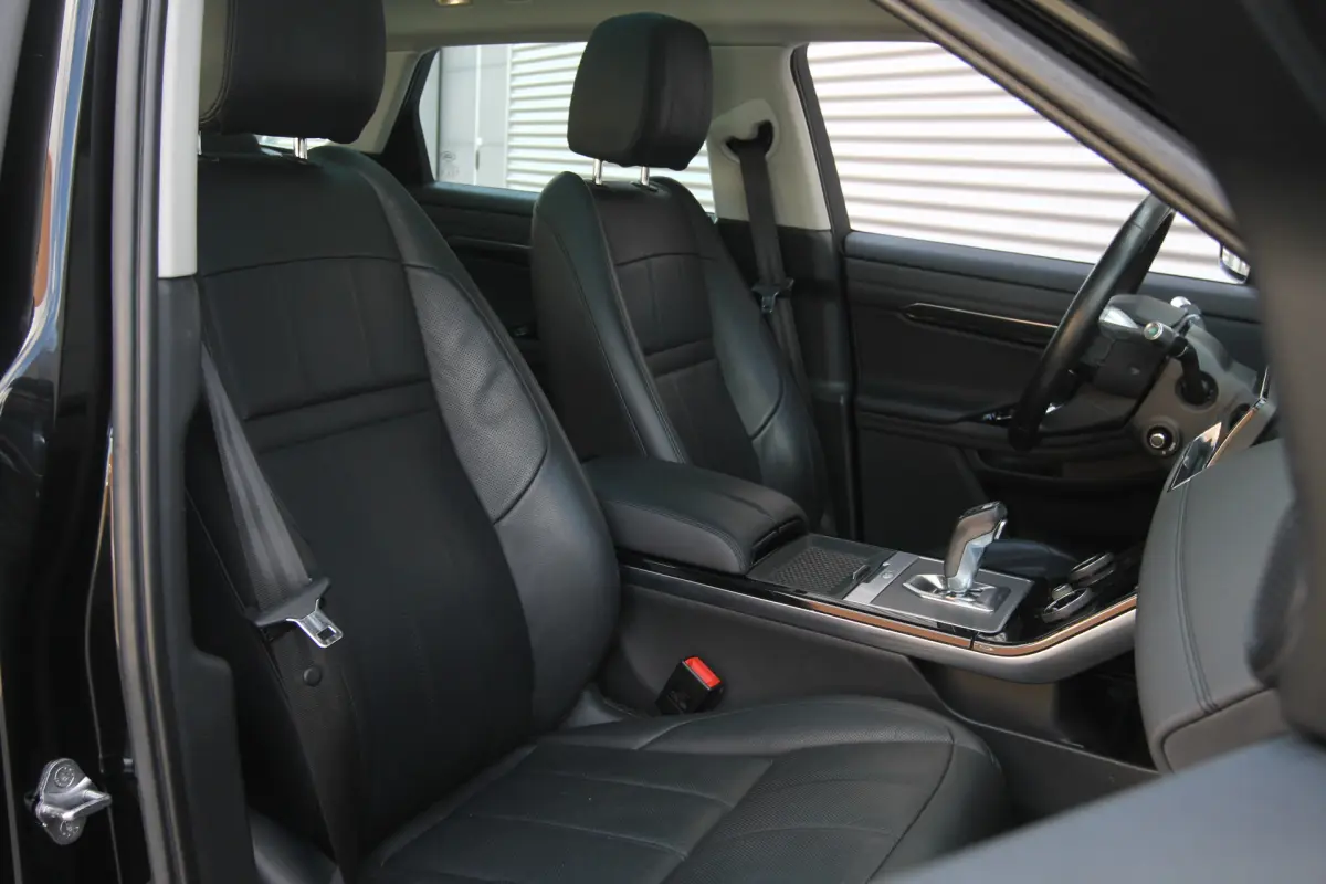 Range Rover Evoque 2.0 P250 AWD SE I Aut. I Leder I Pano.dak I Carplay