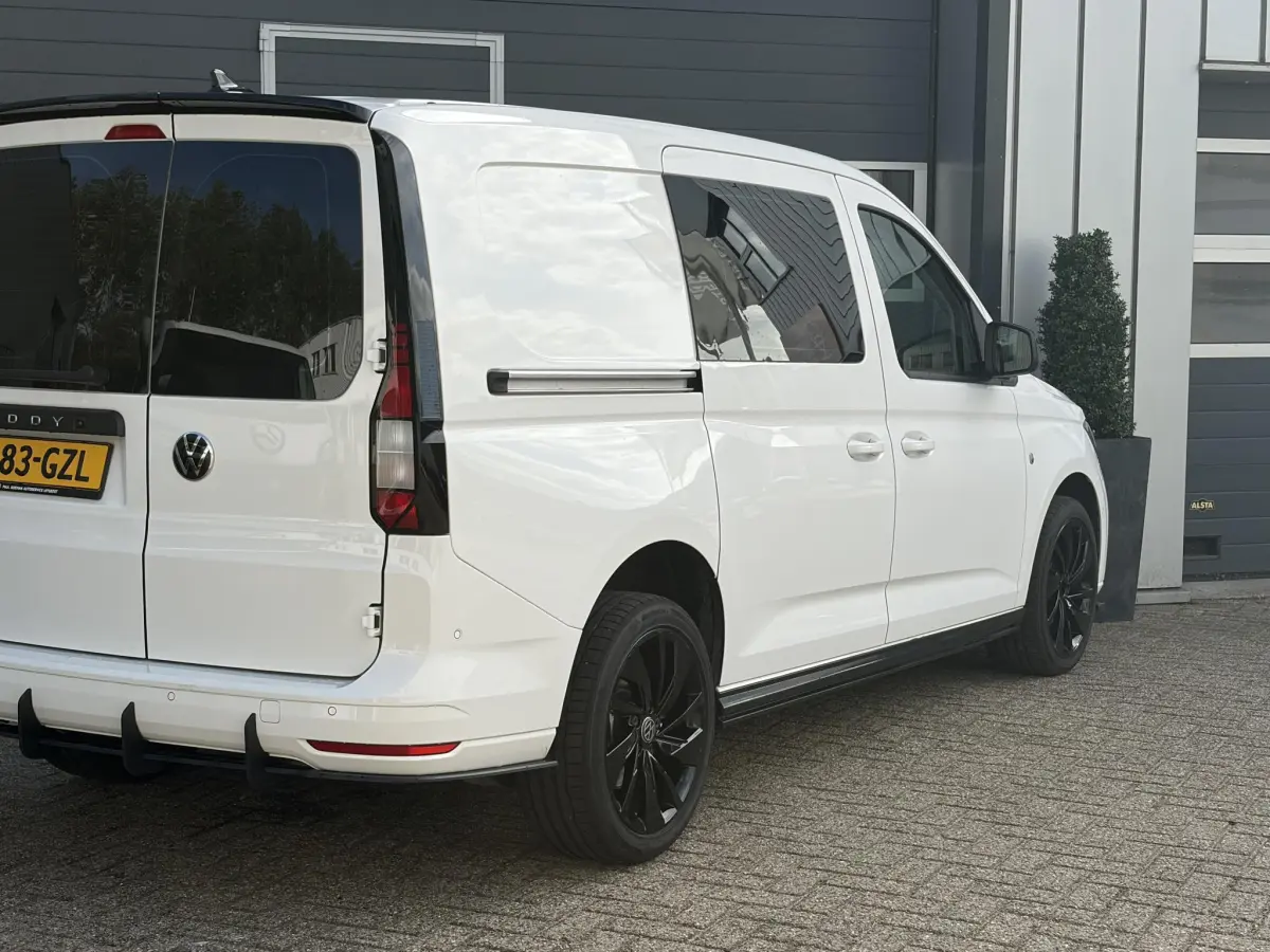 Caddy Cargo Maxi 2.0 TDI Style | Maxton | Stoel verwarming | Camera | Sensoren | CarPlay |