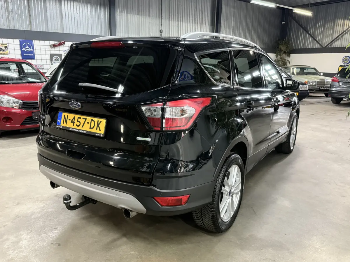 Kuga 1.5 EcoBoost Titanium // Stoelverw. // 18 inch