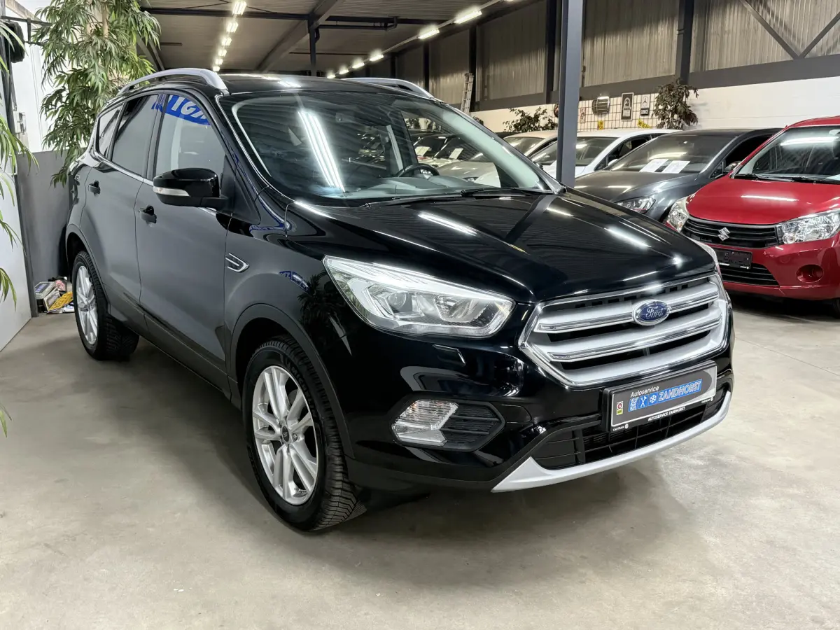 Kuga 1.5 EcoBoost Titanium // Stoelverw. // 18 inch