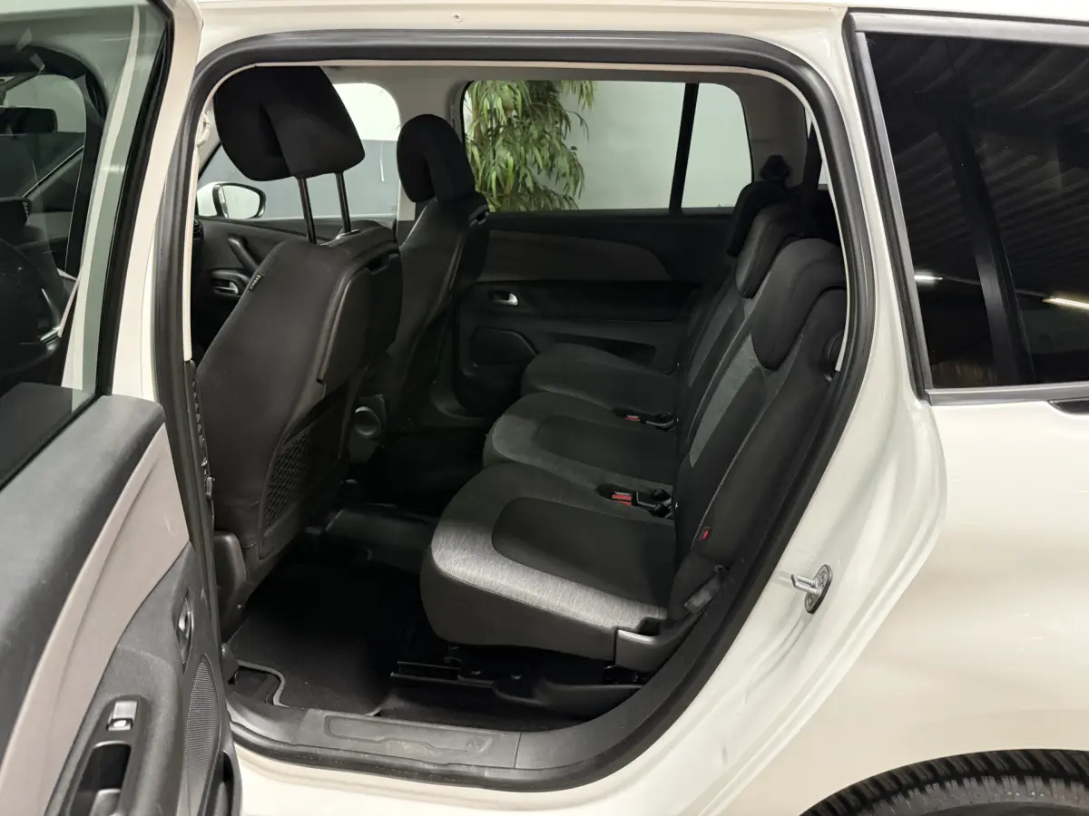 Grand C4 Picasso 1.2 PureTech Live // 7 pers. // Autom // Cruise
