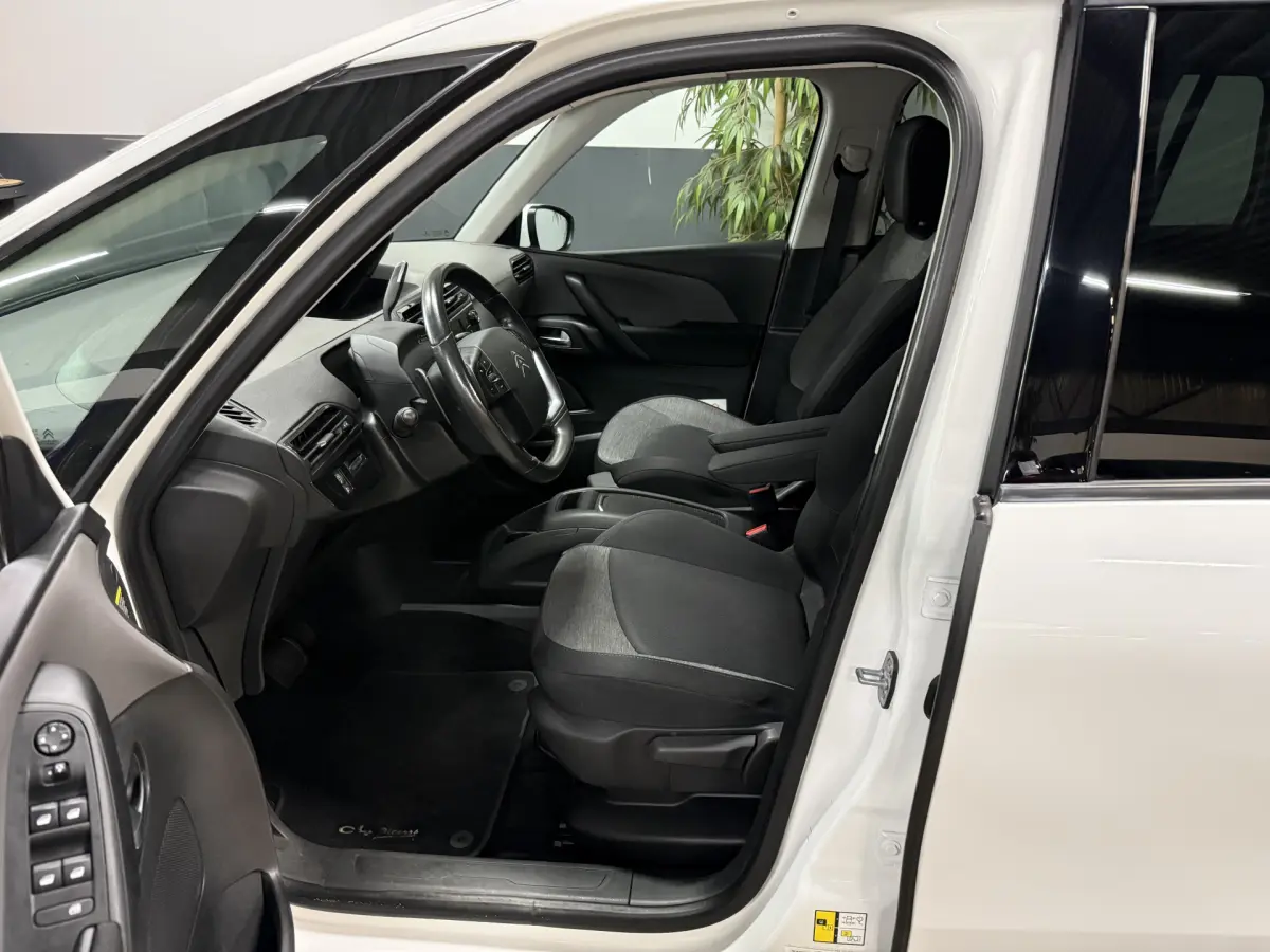 Grand C4 Picasso 1.2 PureTech Live // 7 pers. // Autom // Cruise