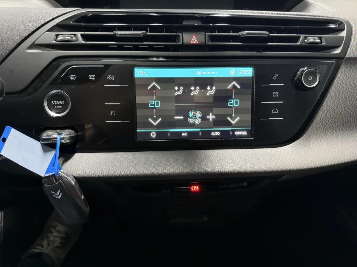 Grand C4 Picasso 1.2 PureTech Live // 7 pers. // Autom // Cruise