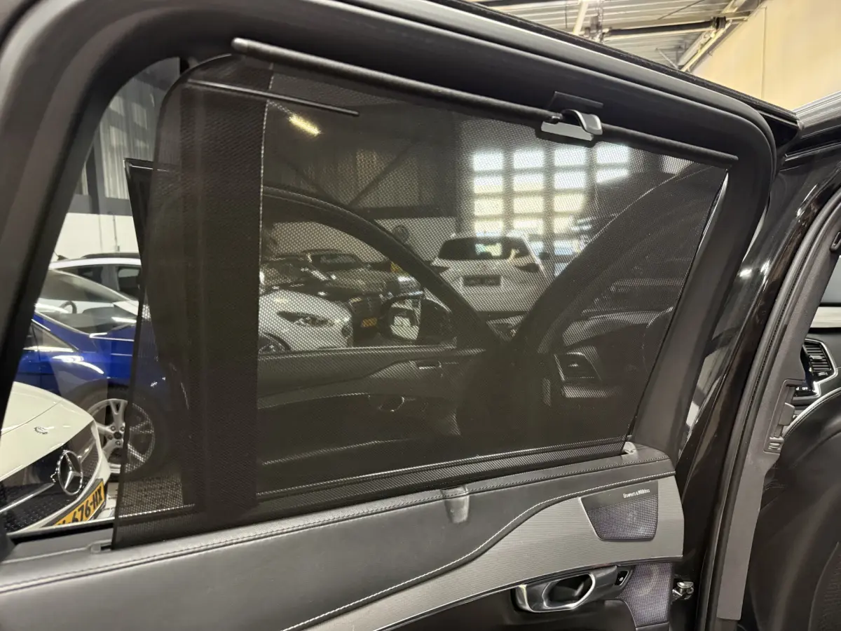 XC90 2.0 T8 Twin Engine AWD Inscription // 7 Pers // B&W // 22 inch!