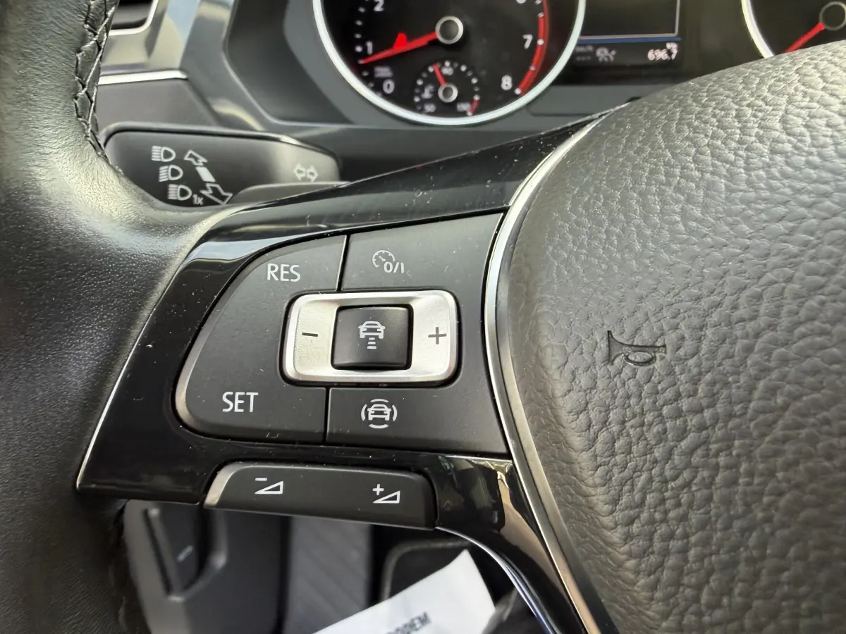 Tiguan ACT Highline | Alcantara | Keyless Entry/Start | Adaptive Cruise | Elec. Achterklep |