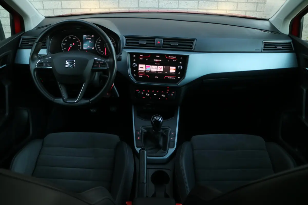 Arona 1.0 TSI Xcellence | Carplay | Camera | Trekhaak! |