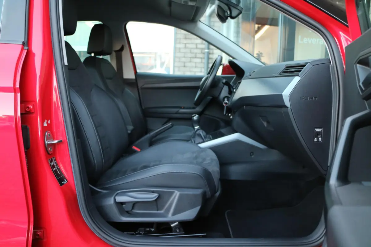 Arona 1.0 TSI Xcellence | Carplay | Camera | Trekhaak! |