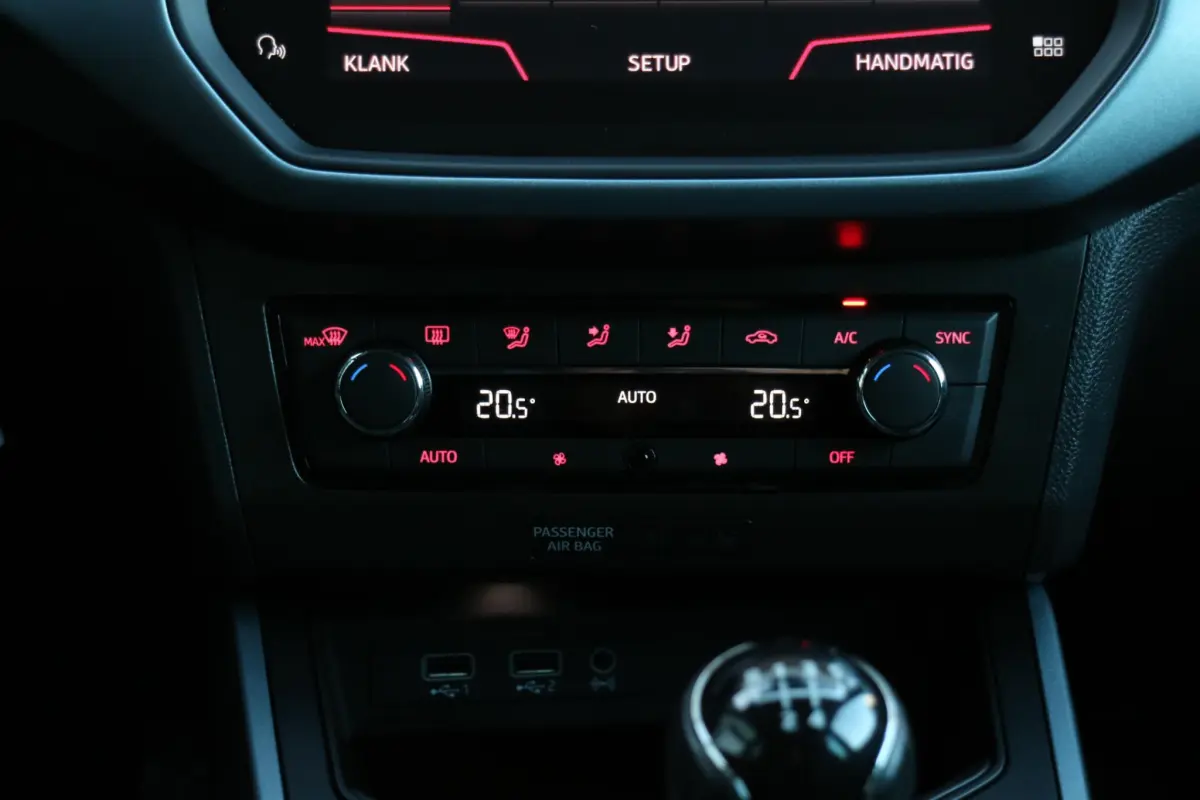 Arona 1.0 TSI Xcellence | Carplay | Camera | Trekhaak! |