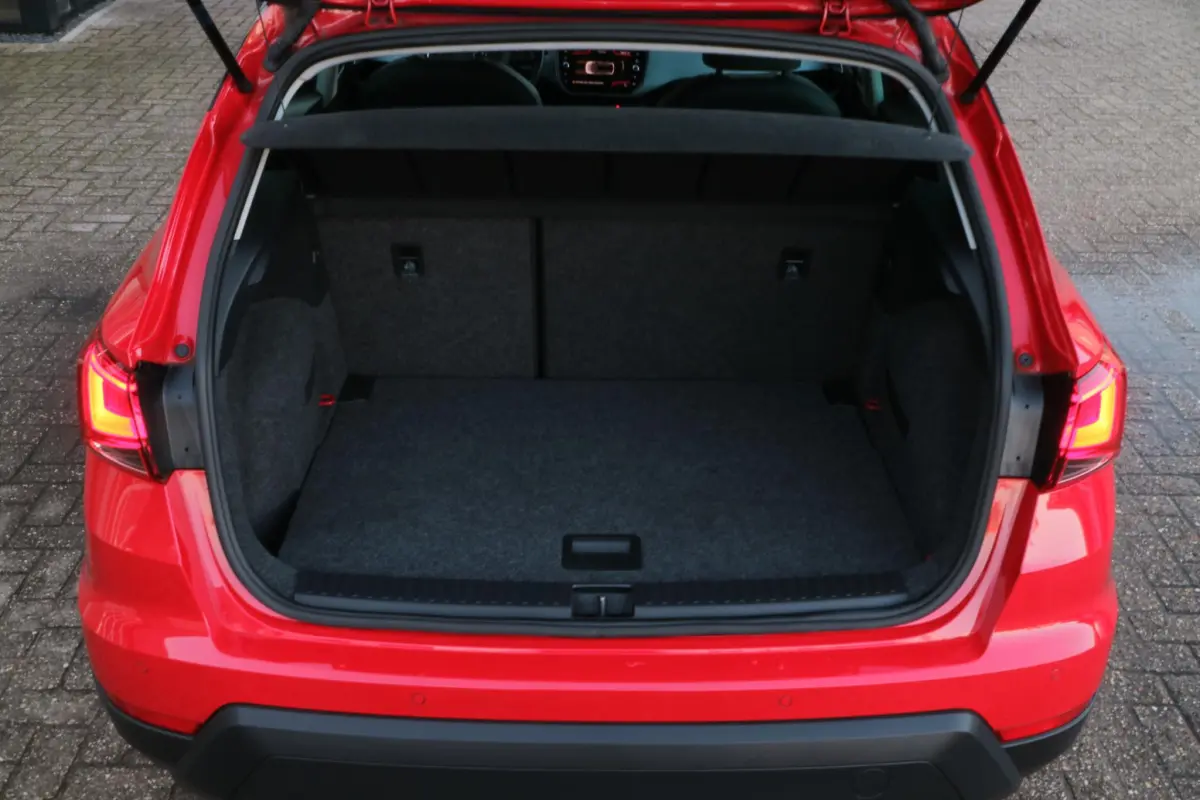 Arona 1.0 TSI Xcellence | Carplay | Camera | Trekhaak! |