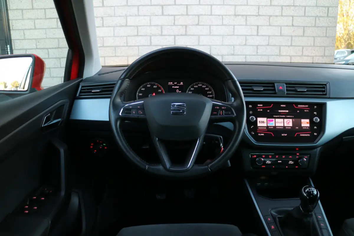 Arona 1.0 TSI Xcellence | Carplay | Camera | Trekhaak! |