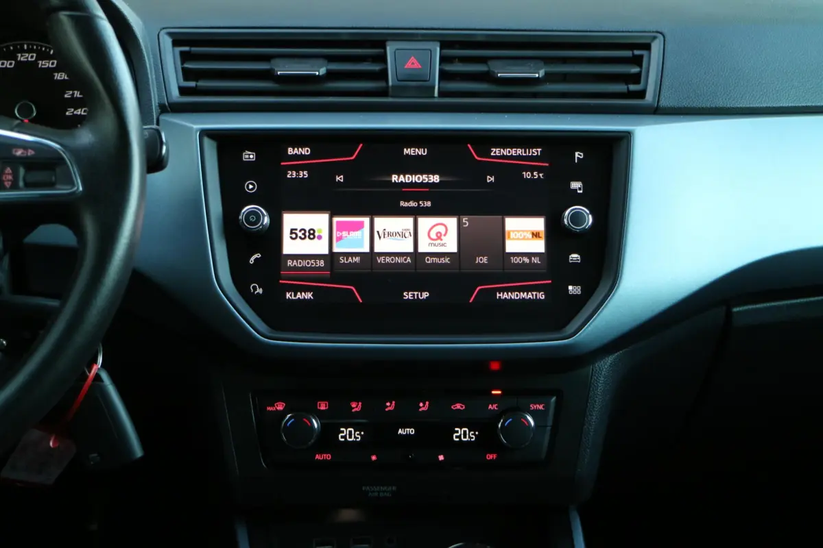 Arona 1.0 TSI Xcellence | Carplay | Camera | Trekhaak! |