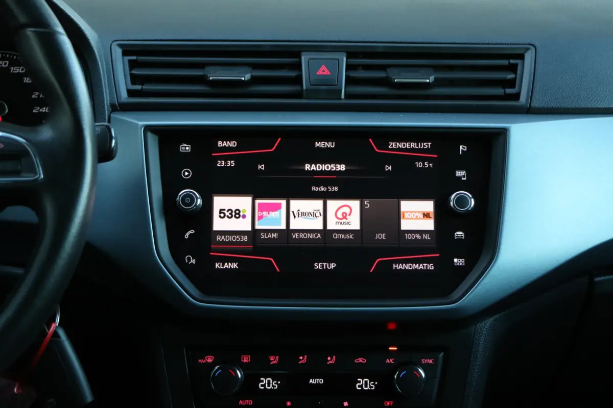 Arona 1.0 TSI Xcellence | Carplay | Camera | Trekhaak! |