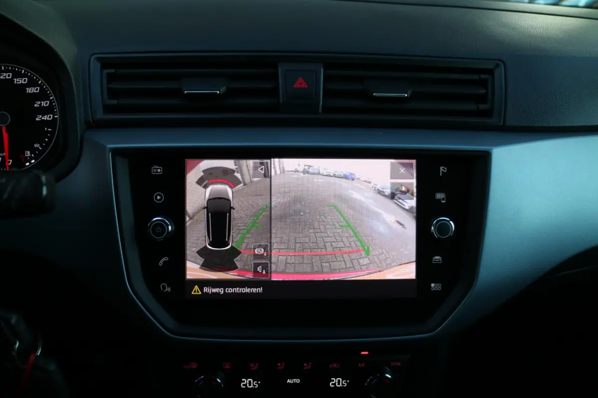 Arona 1.0 TSI Xcellence | Carplay | Camera | Trekhaak! |