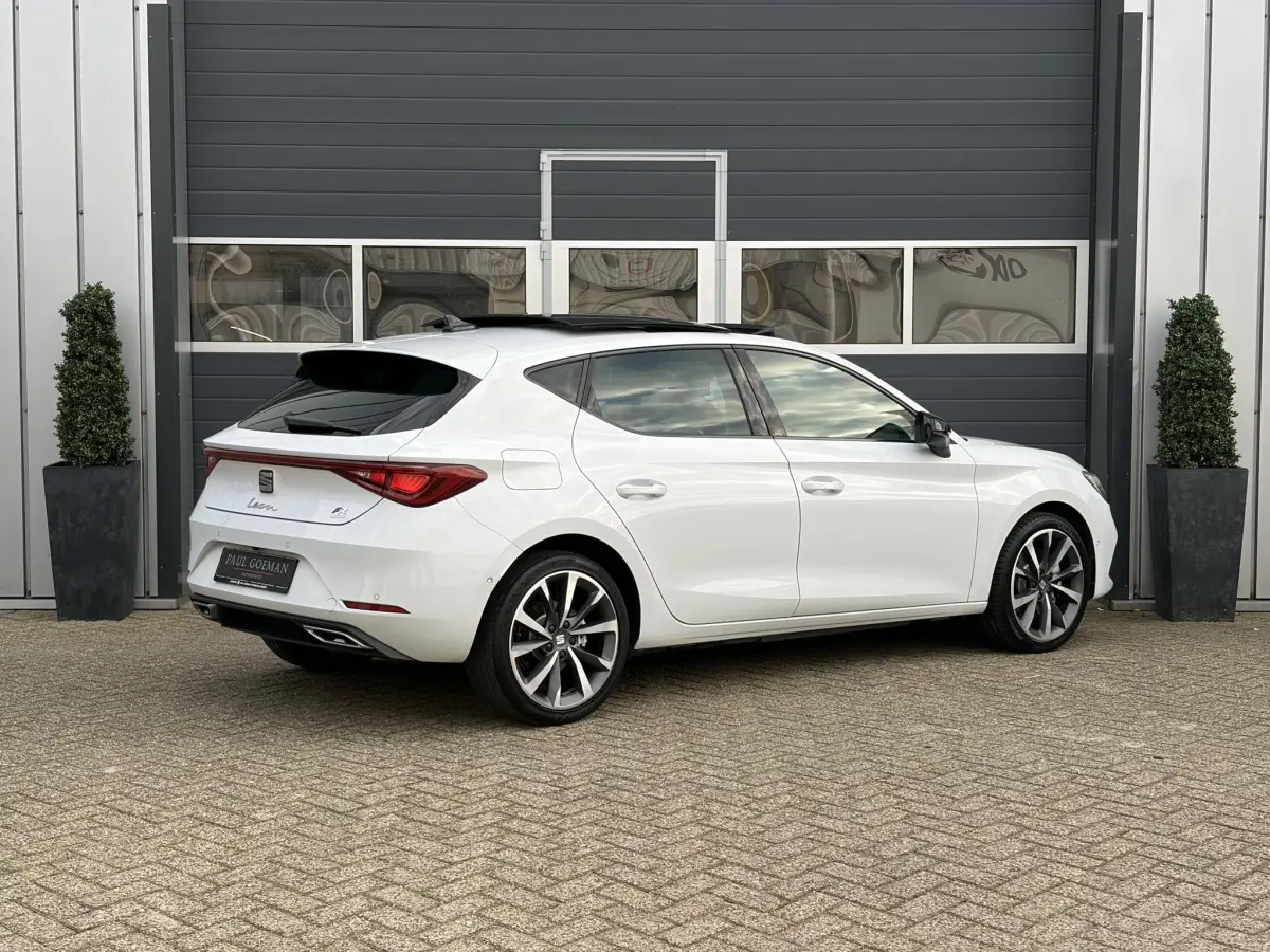 Leon 1.4 TSI eHybrid PHEV FR Business Intense | Pano | Virtual | Camera | LED | Elektrische Stoel | Sfeer