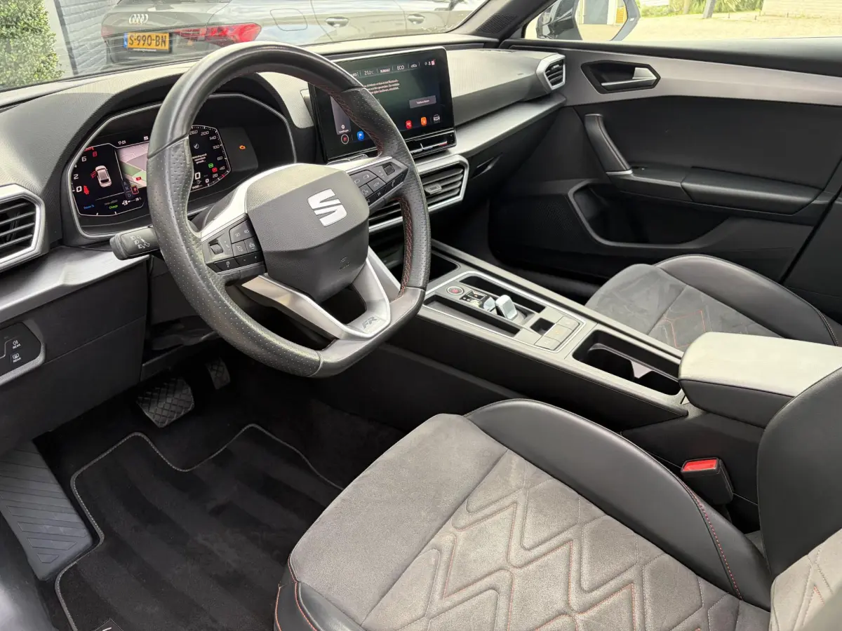 Leon 1.4 TSI eHybrid PHEV FR Business Intense | Pano | Virtual | Camera | LED | Elektrische Stoel | Sfeer