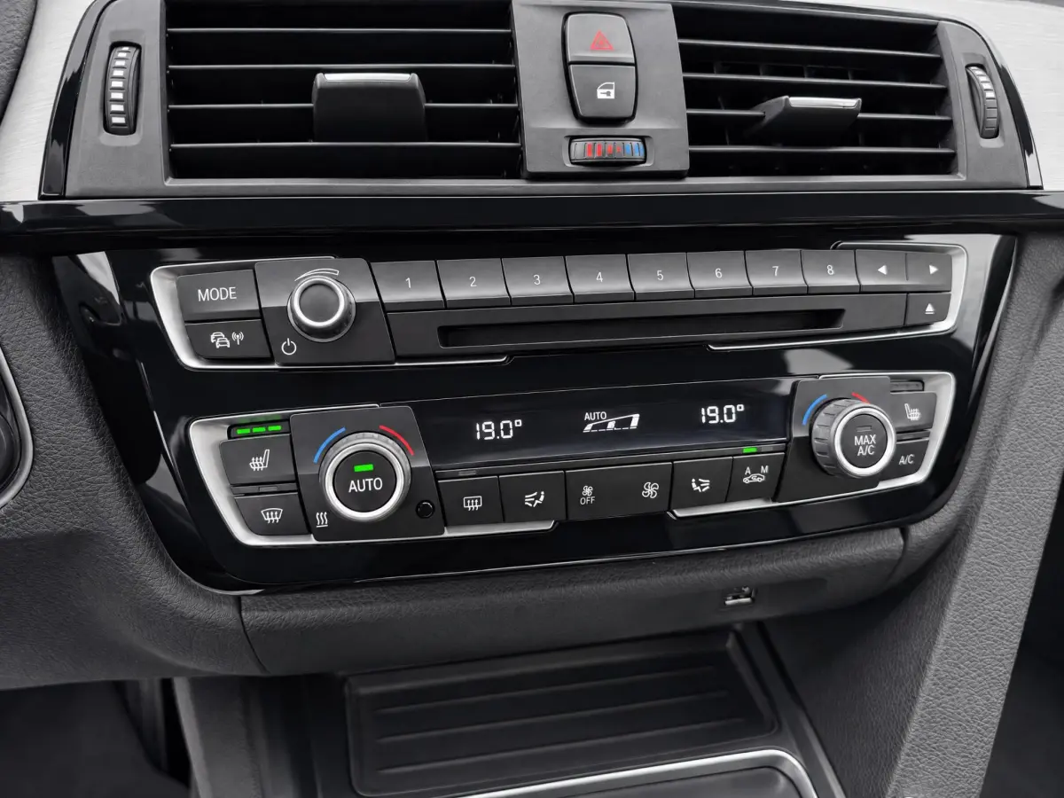 3 Serie Touring 325d M Sport NAVI/KEYLESS/HARMAN/KARDON