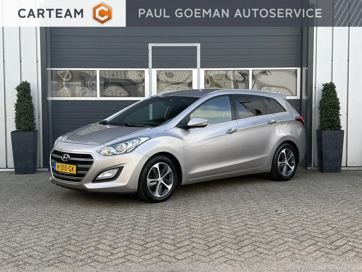 i30 Wagon 1.6 GDi Comfort | Parkeer sensoren | Stoel verwarming | Climate | Airco |