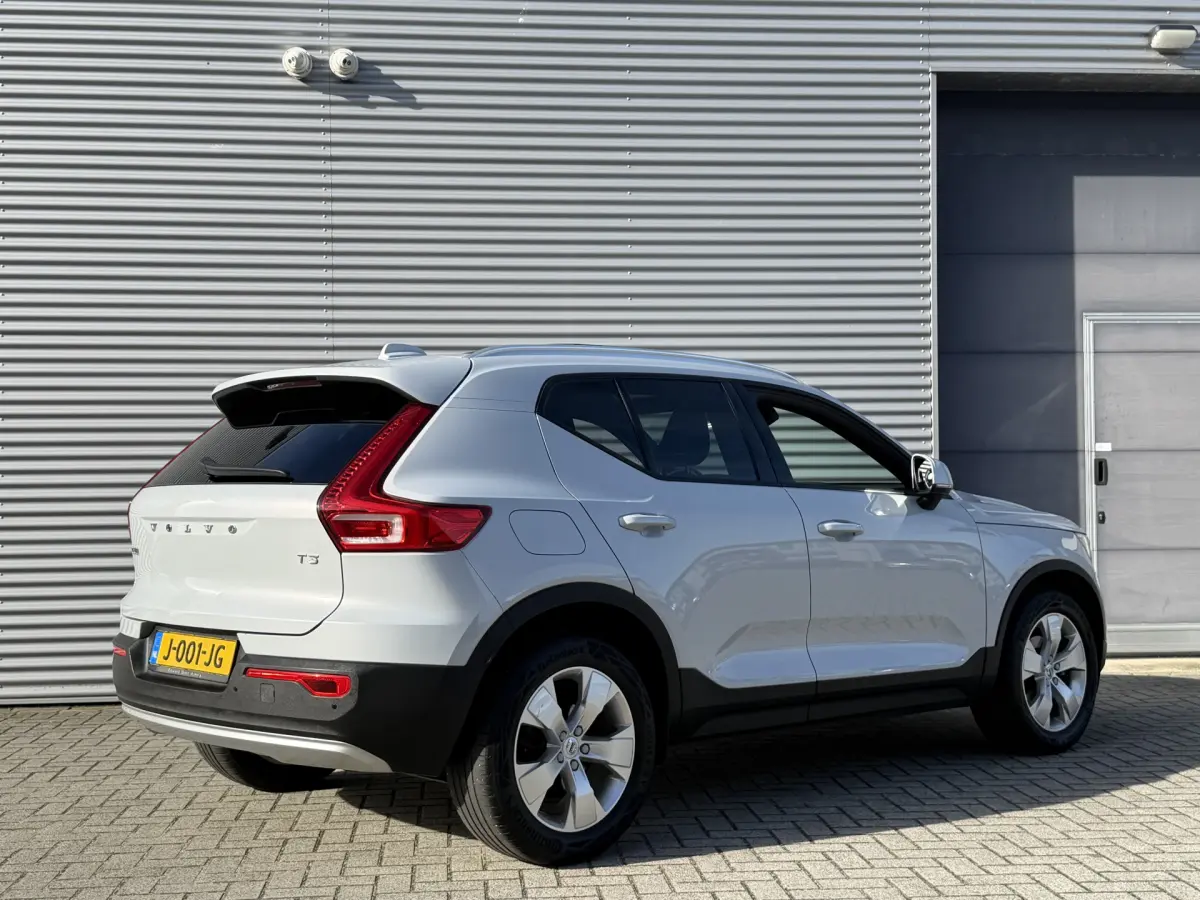 XC40 1.5 T3 Momentum I Aut. I Camera I Pano.dak I Harman Kardon