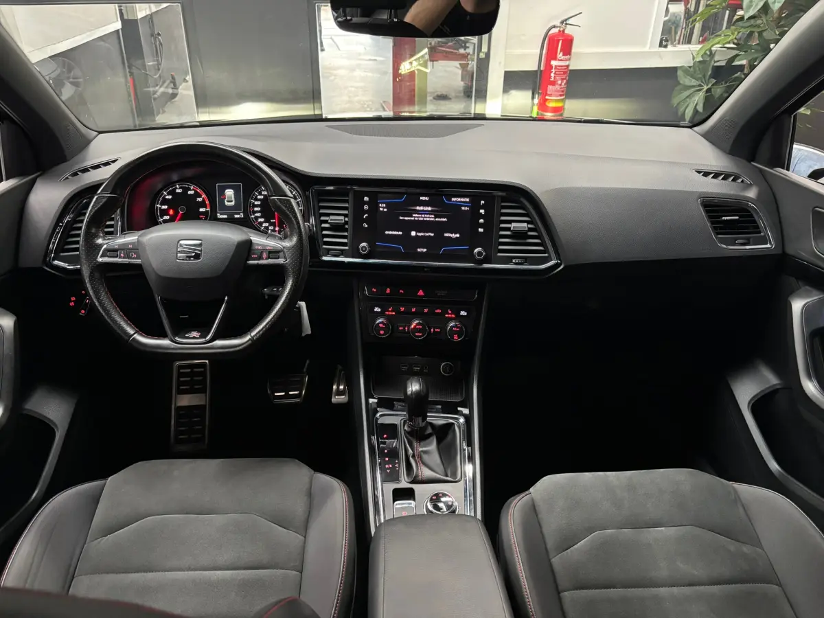 Ateca 1.5 TSI FR Business Intense / Camera / Carplay / Trekhaak