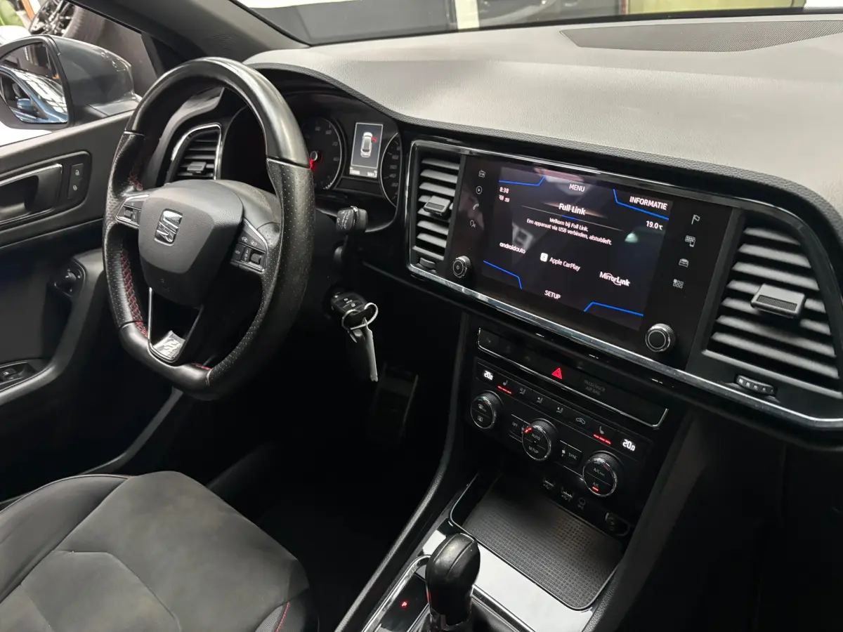 Ateca 1.5 TSI FR Business Intense / Camera / Carplay / Trekhaak
