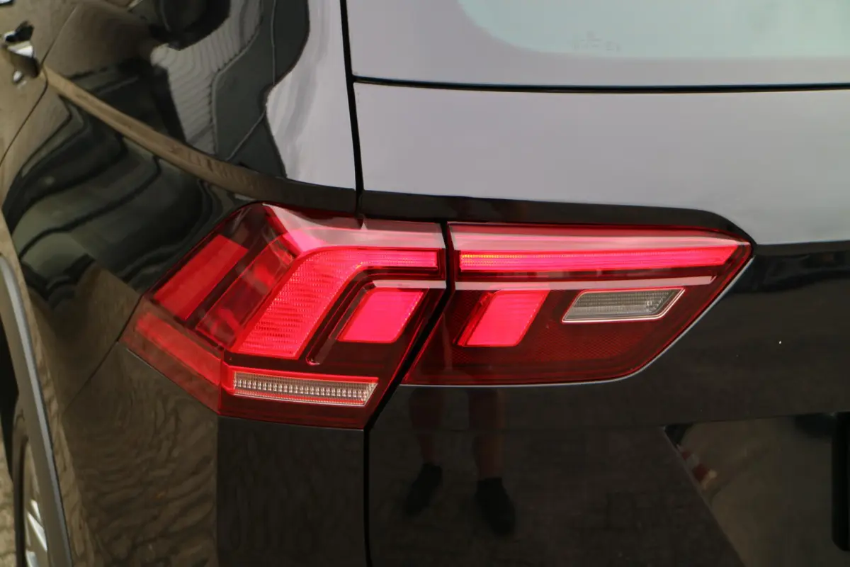 Tiguan 1.4 TSI eHybrid R-Line PHEV | SOH 99% | Camera | Compleet! |