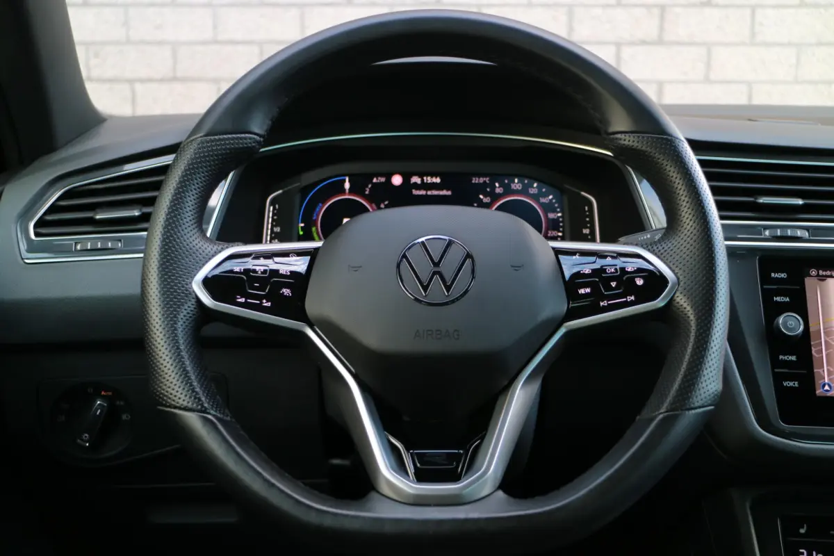 Tiguan 1.4 TSI eHybrid R-Line PHEV | SOH 99% | Camera | Compleet! |