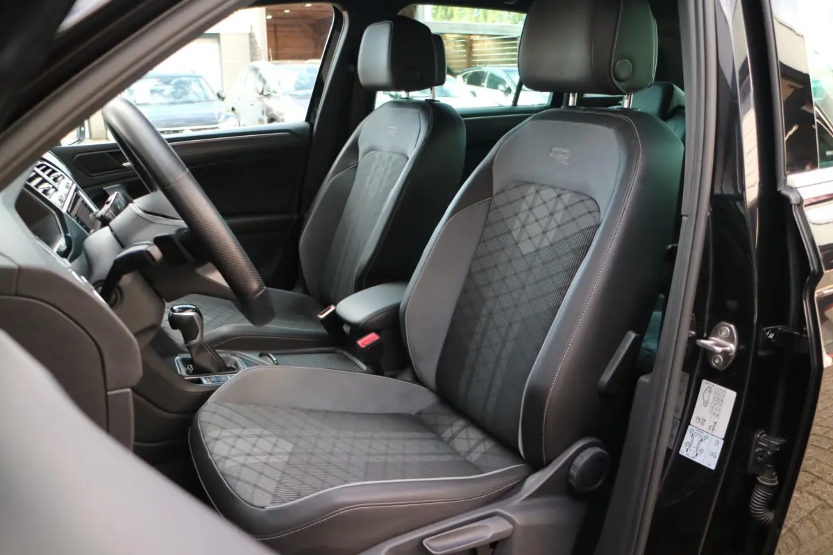 Tiguan 1.4 TSI eHybrid R-Line PHEV | SOH 99% | Camera | Compleet! |