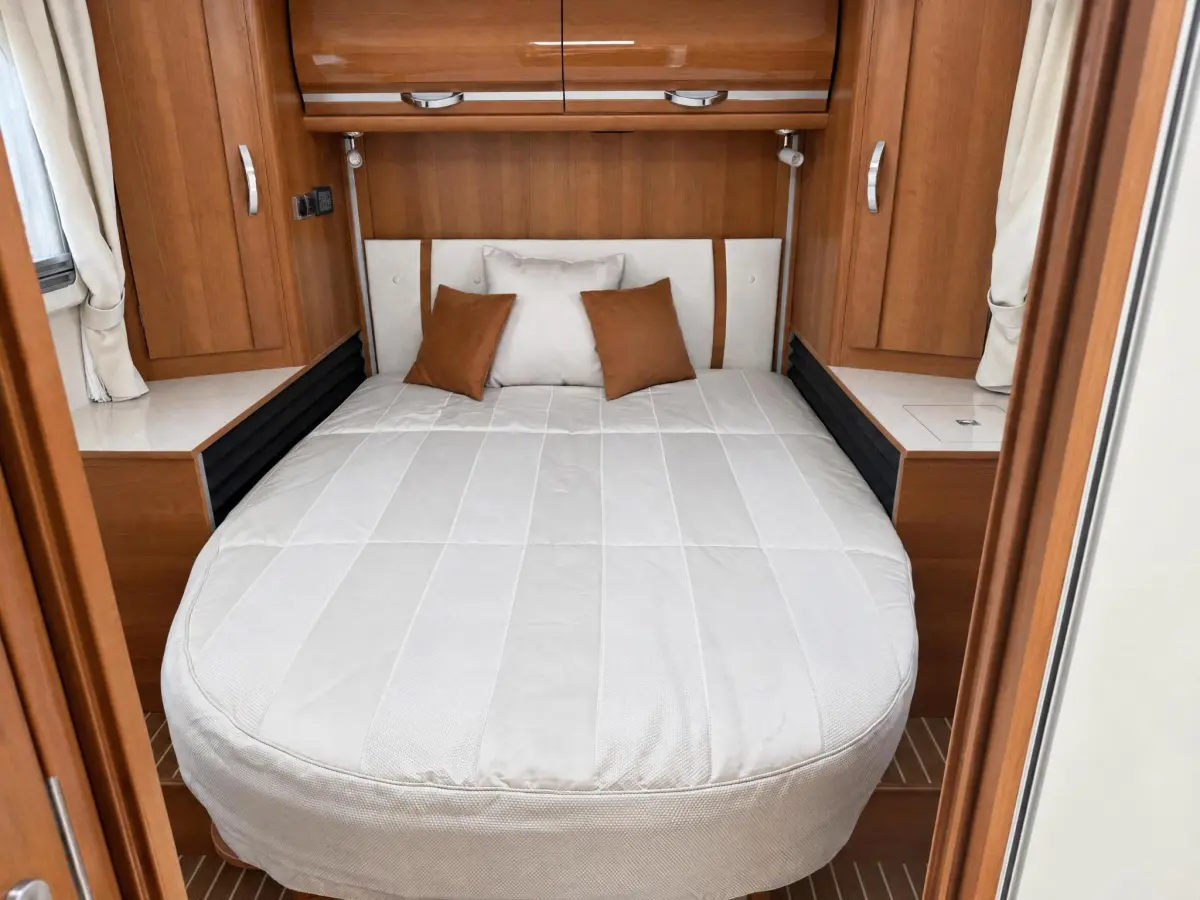 Ducato Rapido 9090 DF 2.3 35 design AL-KO chassis dubbele bodum
