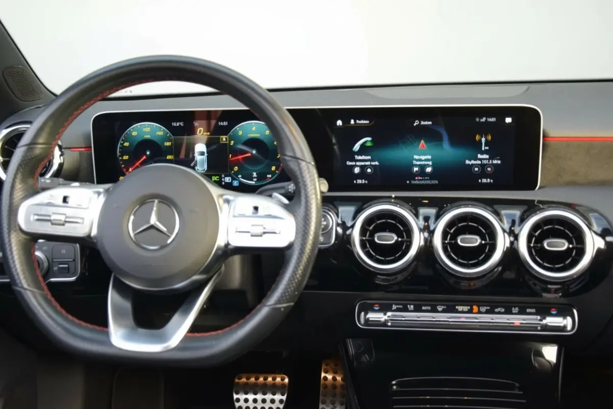 A-Klasse 180 Business Solution AMG, Panorama dak, Allseason Banden