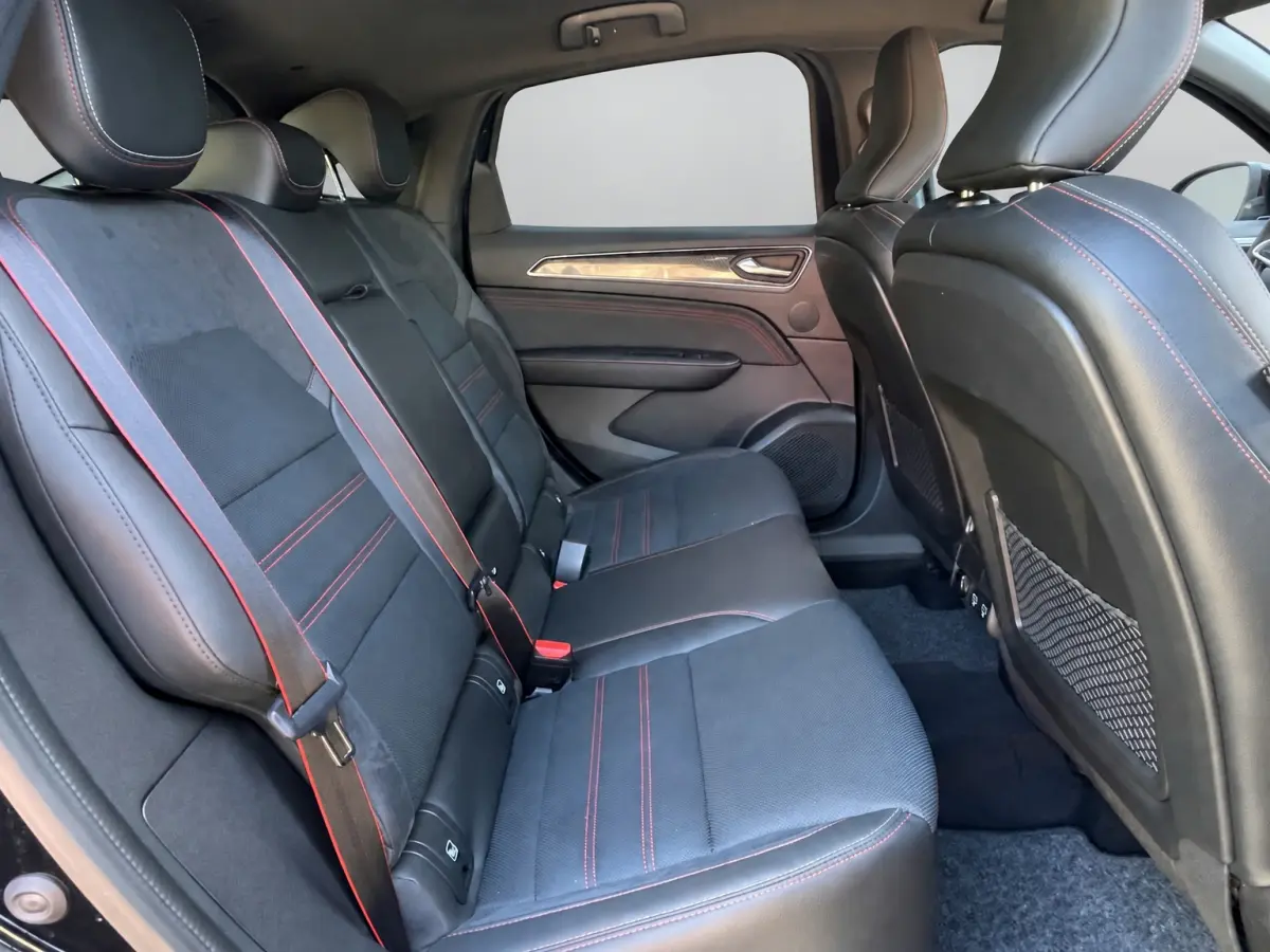 Arkana 1.6 E-Tech Hybrid 145 R.S. Line, Full Options