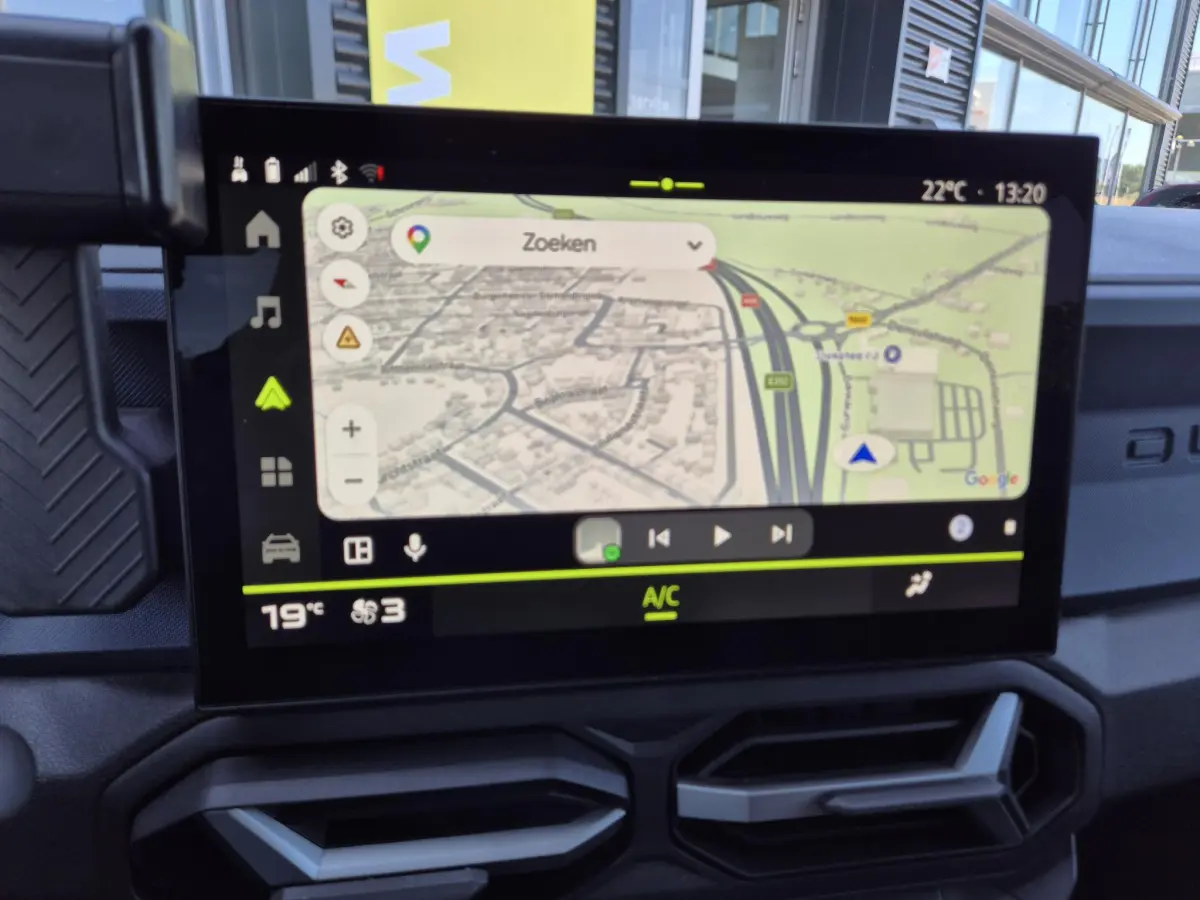 Duster 1.6 Hybrid 140 Journey Camera, Climate Control, Apple/Android Auto