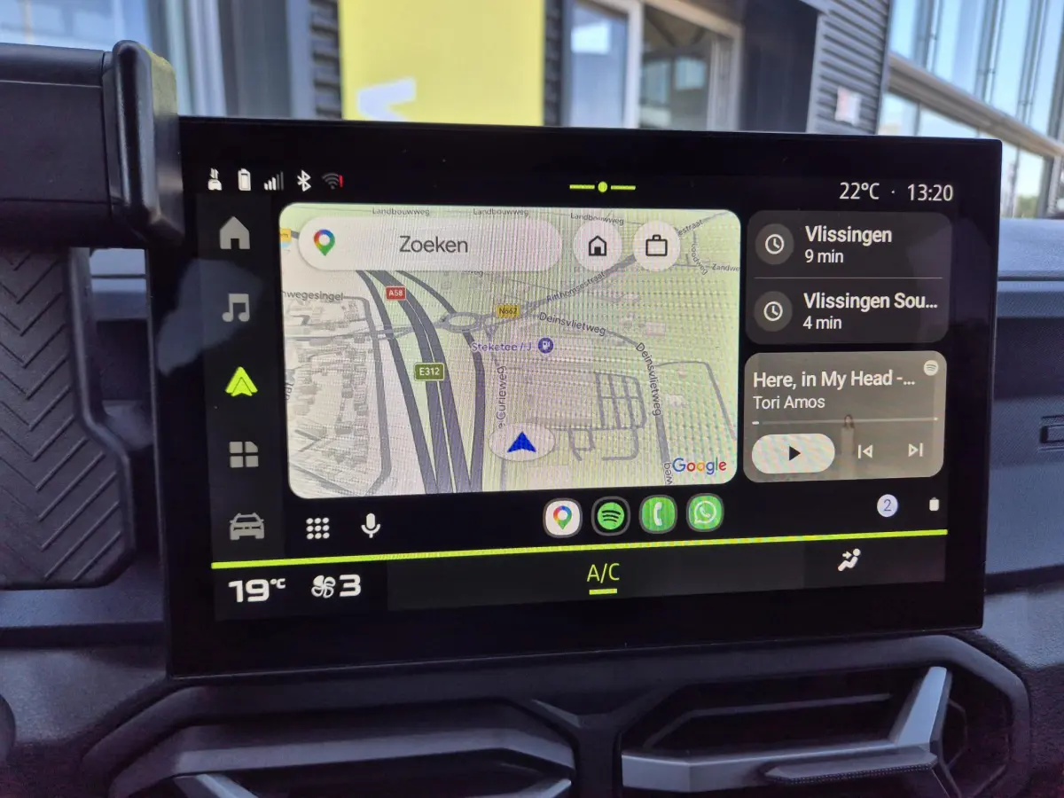 Duster 1.6 Hybrid 140 Journey Camera, Climate Control, Apple/Android Auto
