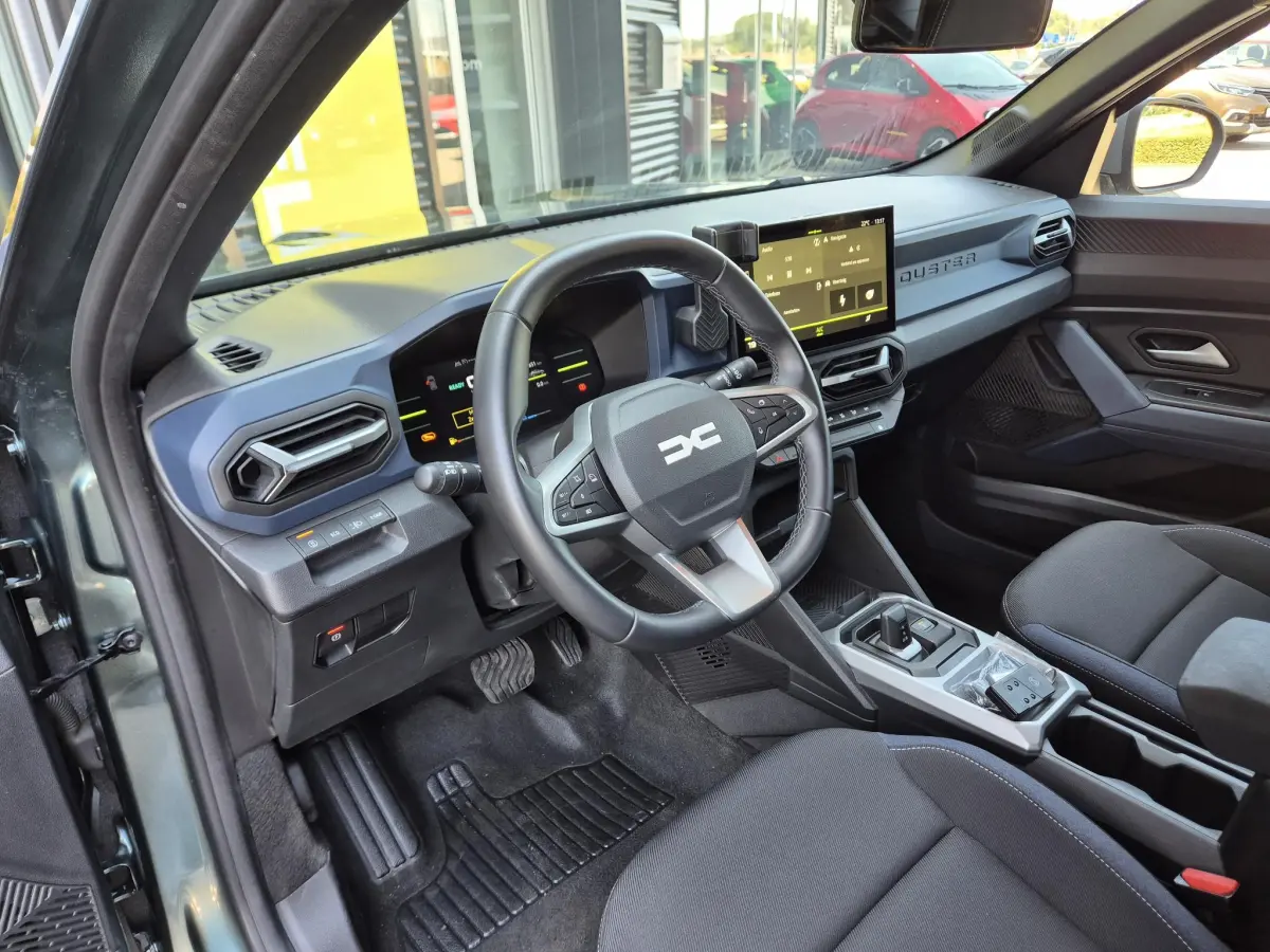 Duster 1.6 Hybrid 140 Journey Camera, Climate Control, Apple/Android Auto