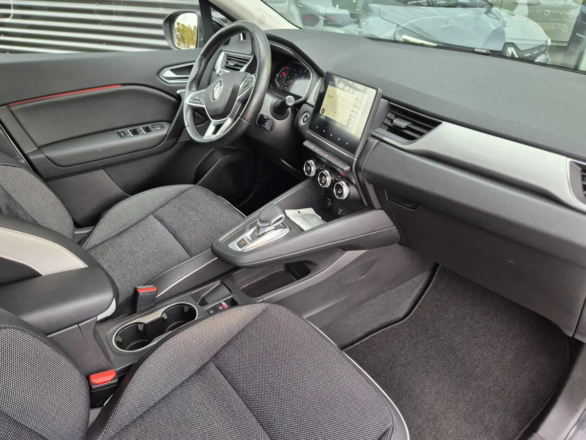 Captur 1.3 TCe 130 EDC AUTOMAAT Intens Camera, Navigatie, Apple/Android Auto, 1e eigenaar
