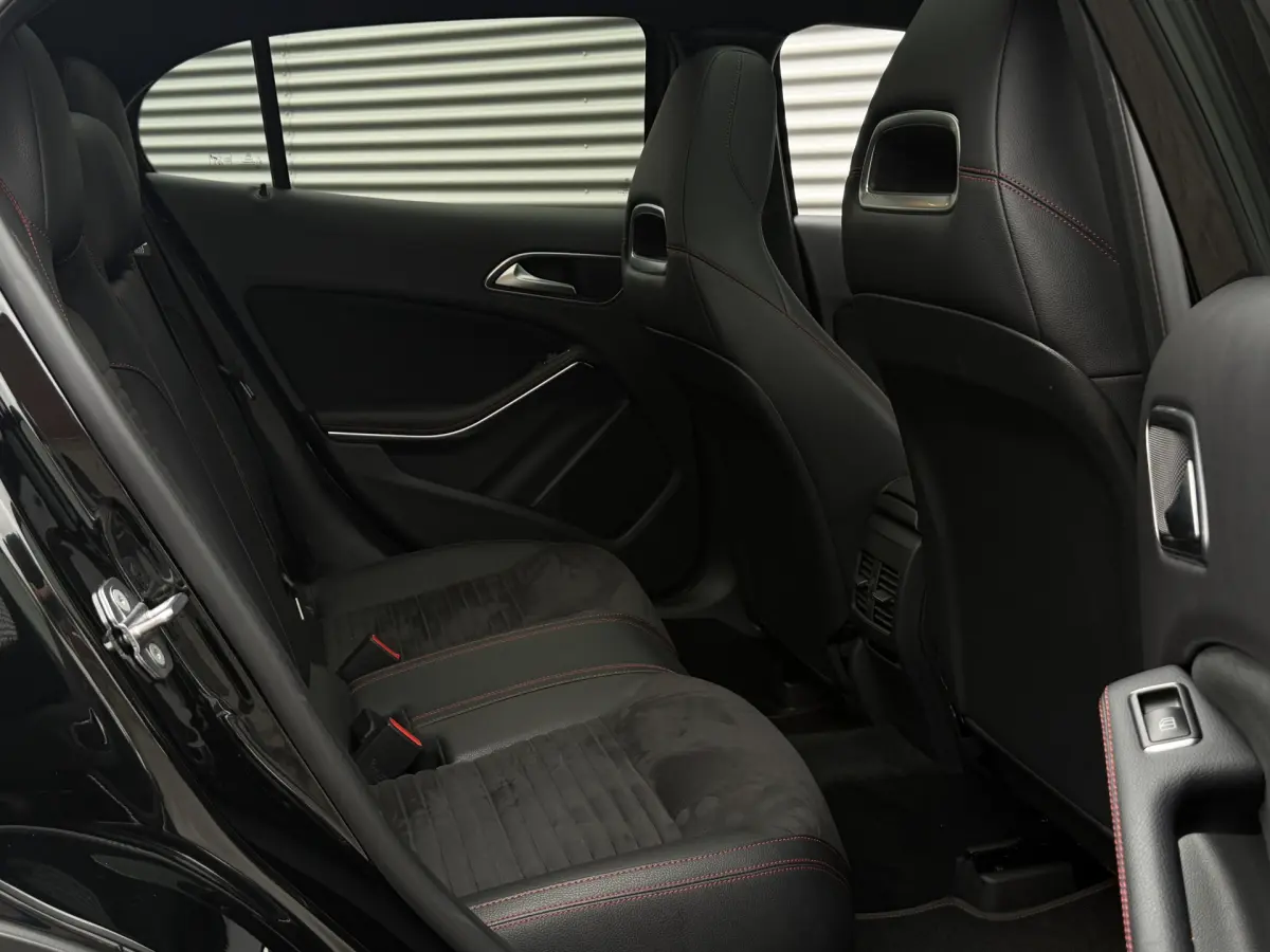 GLA 250 4Matic Premium I Aut. I AMG I Pano.dak I Camera