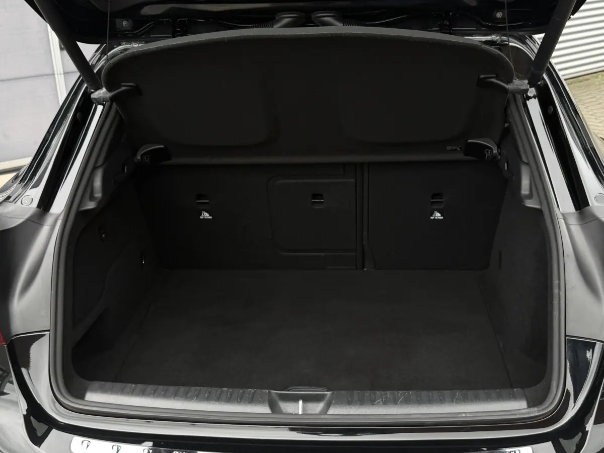 GLA 250 4Matic Premium I Aut. I AMG I Pano.dak I Camera