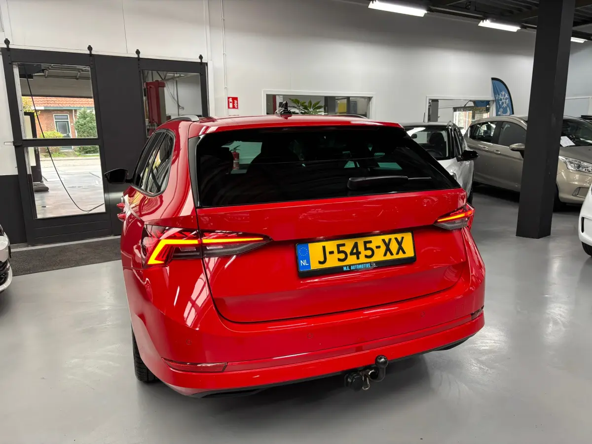 Octavia Combi 1.0 TSI Sport Business / Navigatie