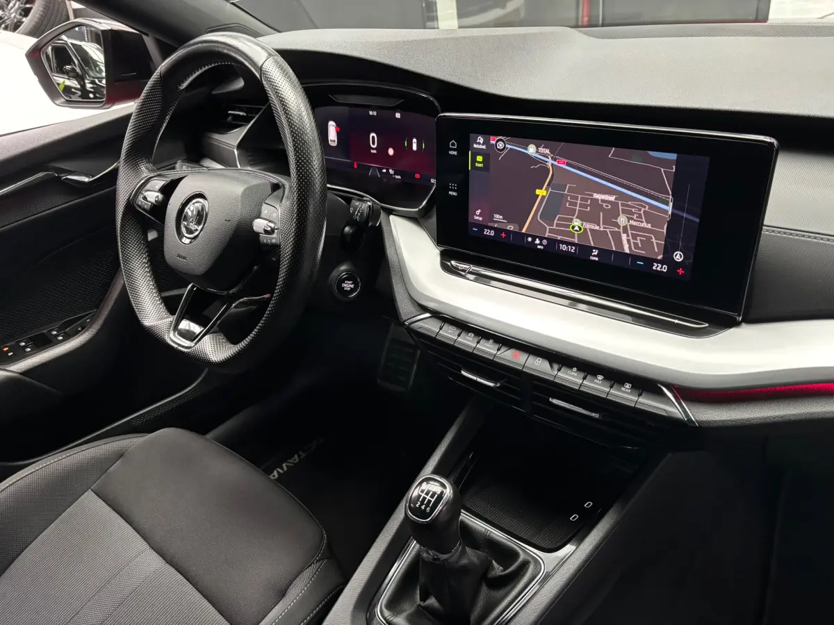 Octavia Combi 1.0 TSI Sport Business / Navigatie