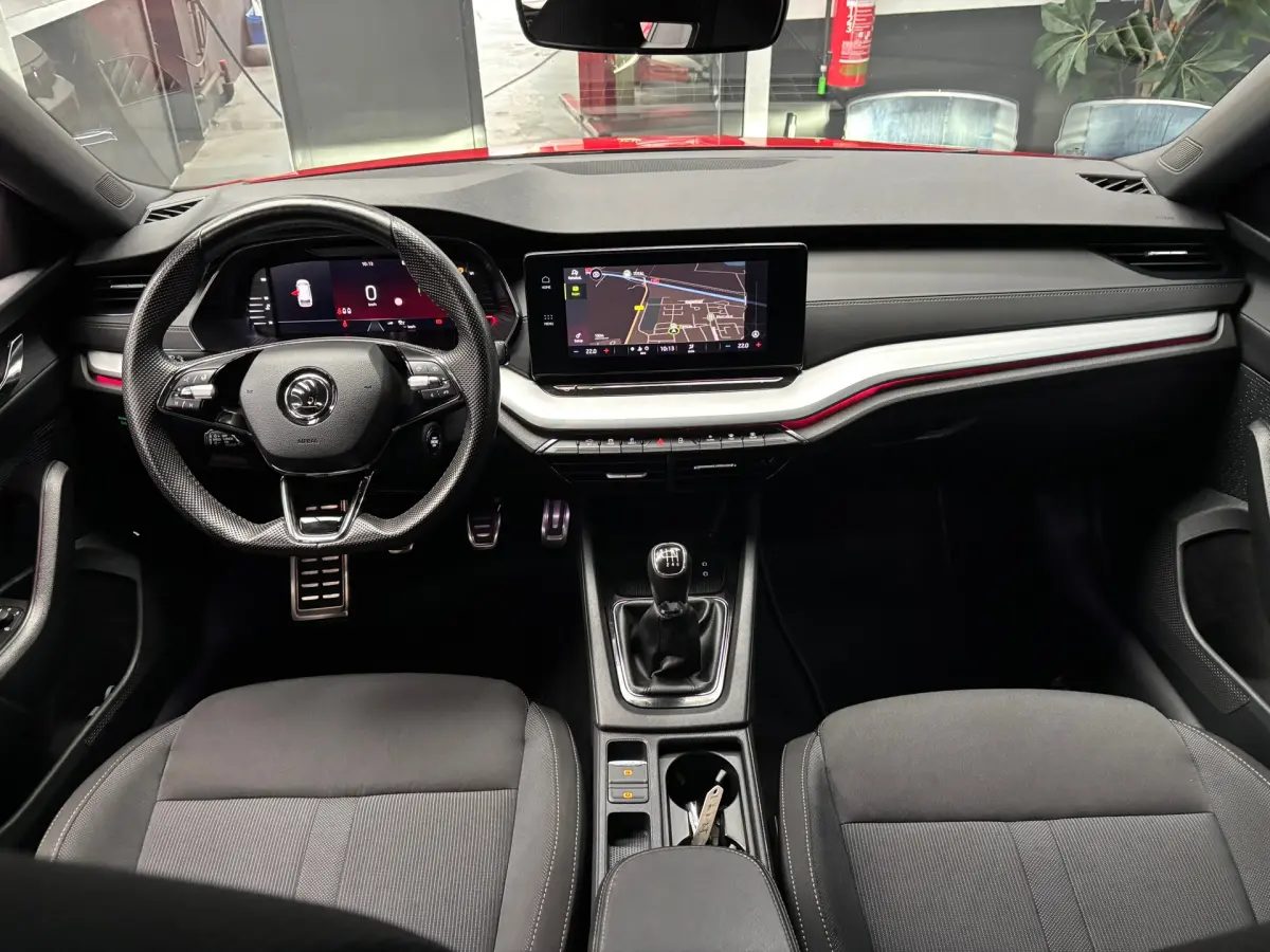 Octavia Combi 1.0 TSI Sport Business / Navigatie