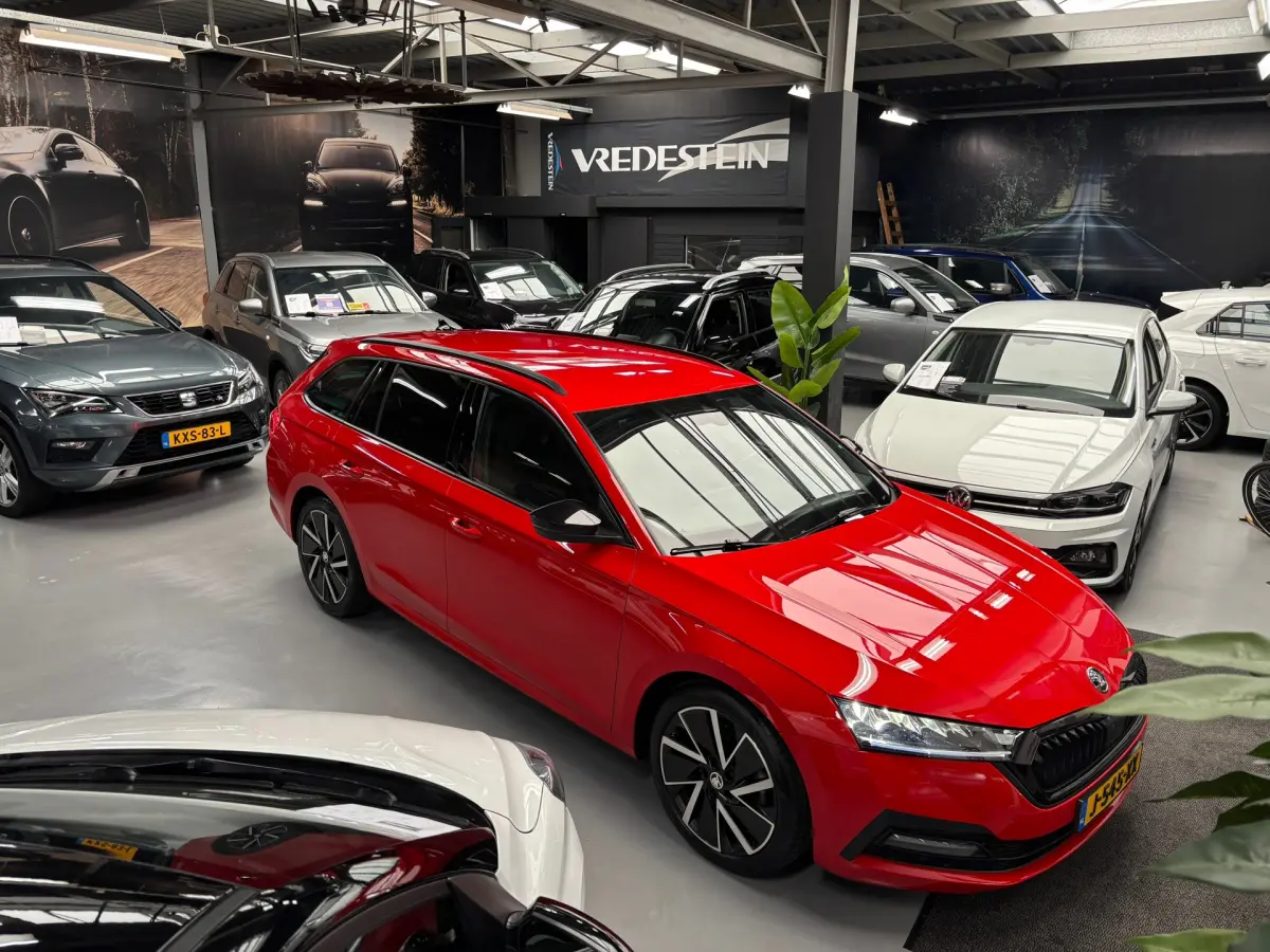 Octavia Combi 1.0 TSI Sport Business / Navigatie