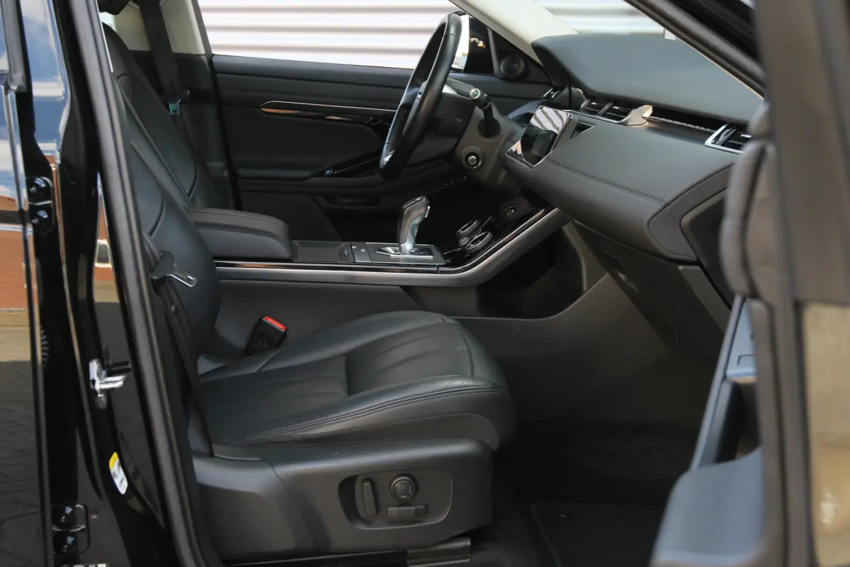 Range Rover Evoque 2.0 P250 AWD SE I Aut. I Leder I Pano.dak I Carplay