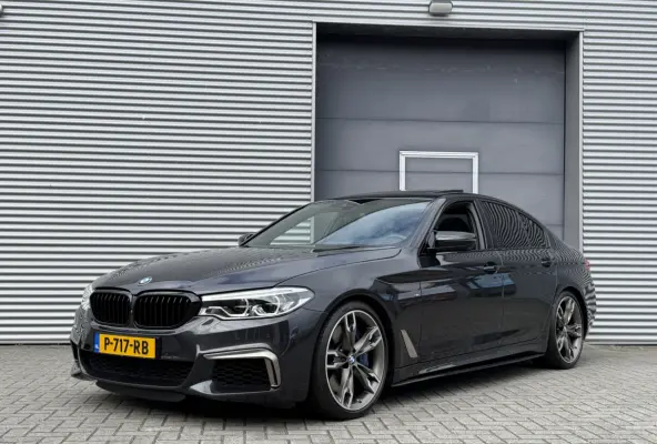 5 Serie M550i xDrive High Executive I Aut. I 463 PK I Leder I Schuifdak I Carplay