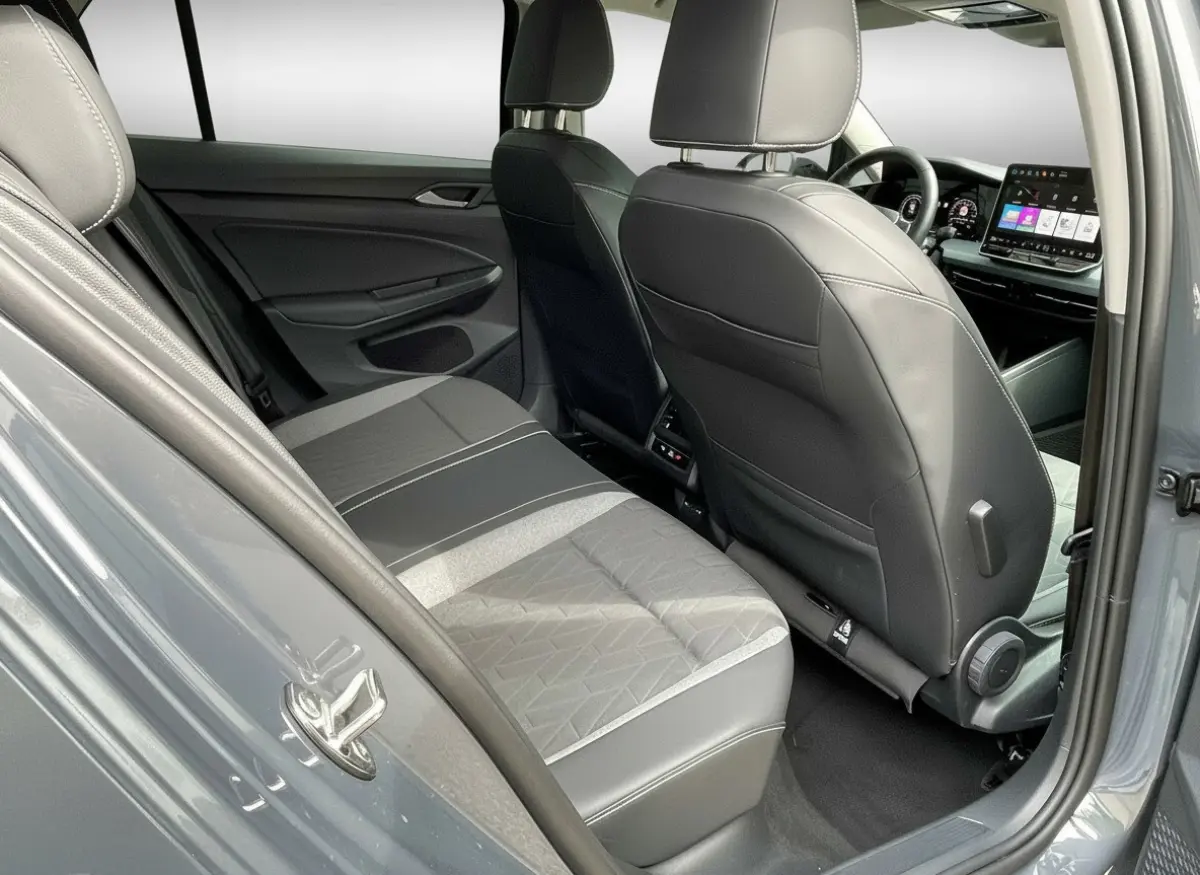 Golf 1.5 TSI GOAL Edition, FULL OPTIONS, ALL SEASON BANDEN, NIEUWSTAAT