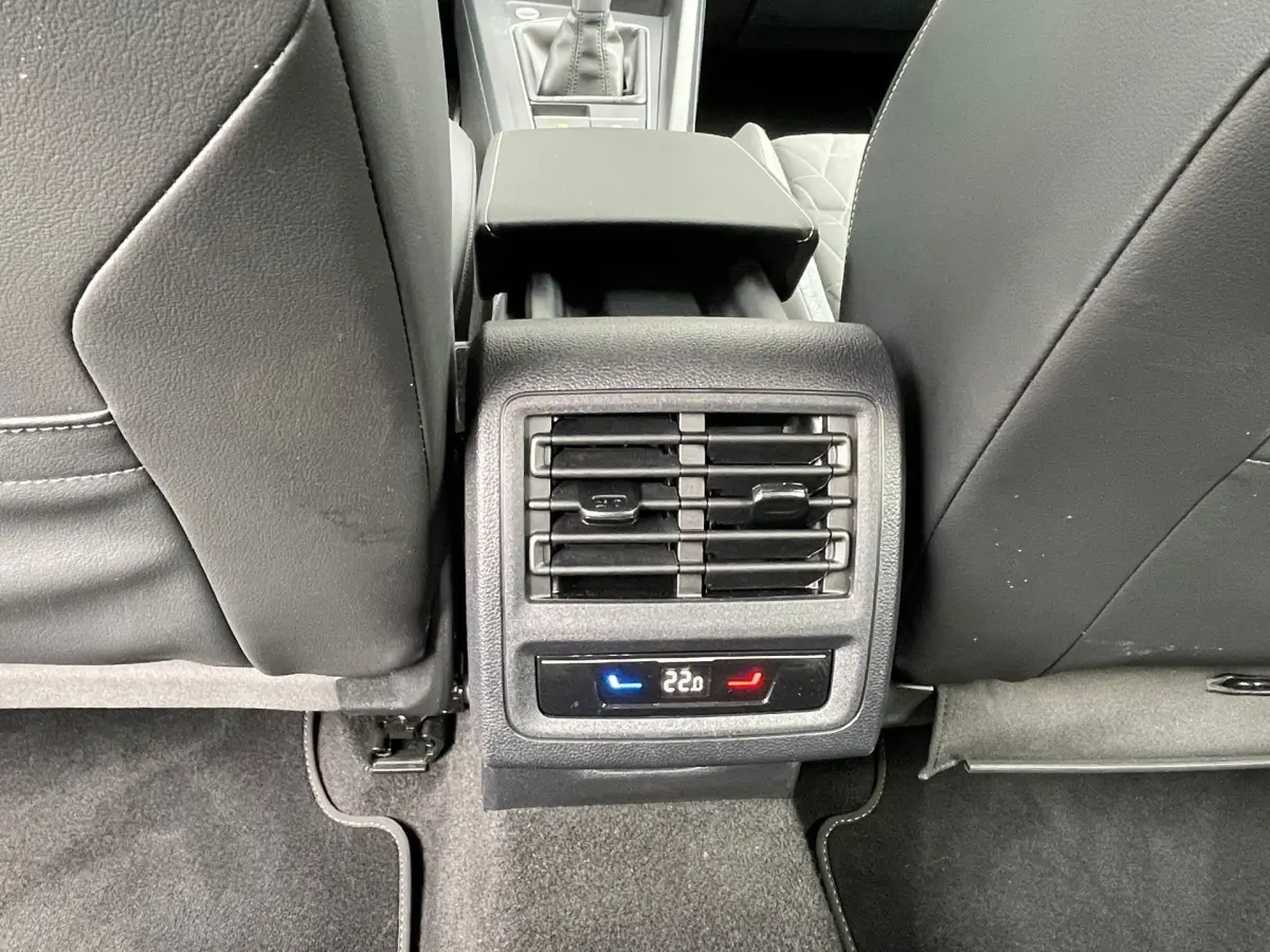 Golf 1.5 TSI GOAL Edition, FULL OPTIONS, ALL SEASON BANDEN, NIEUWSTAAT