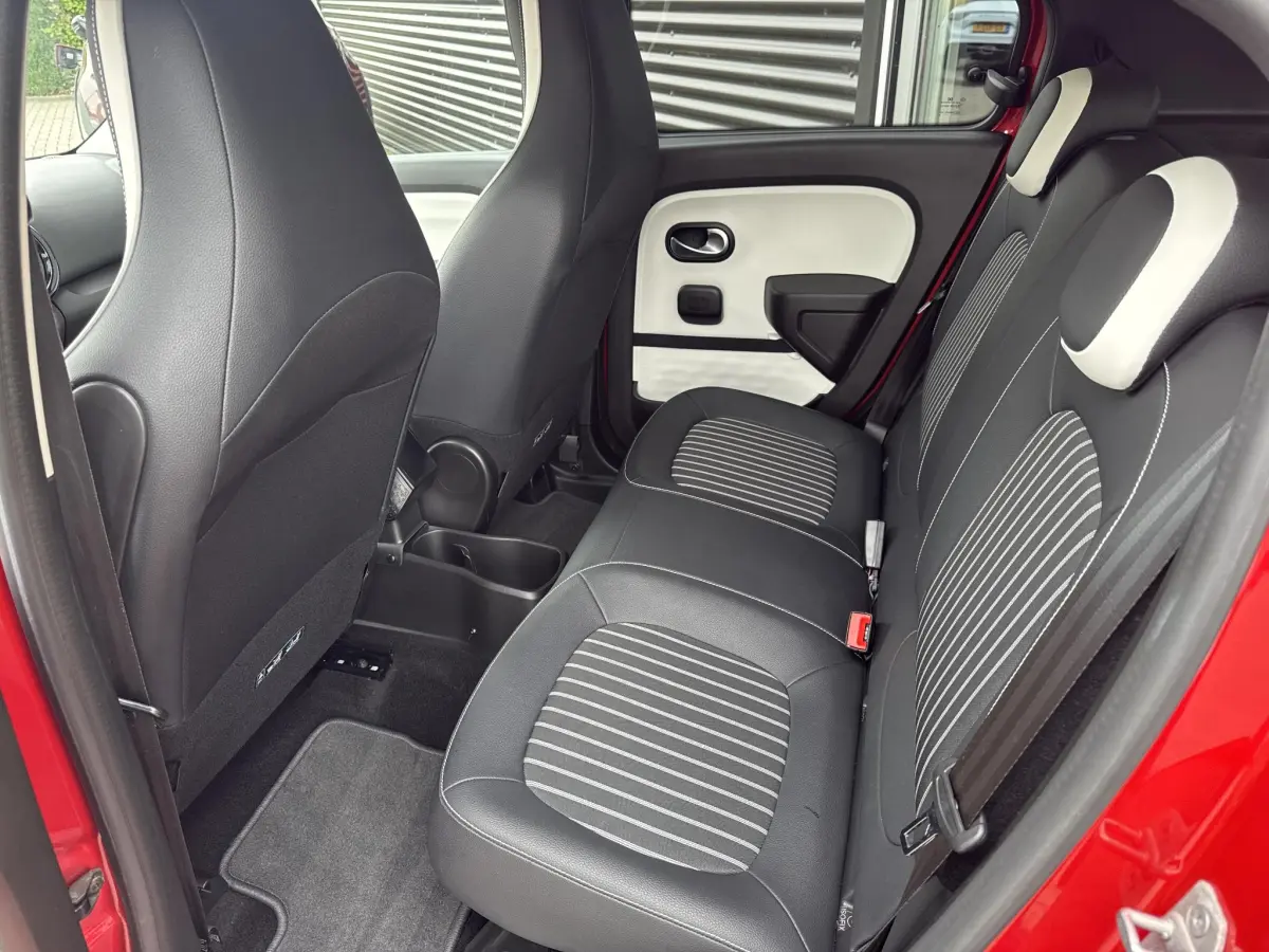 Twingo 1.0 SCe Intens Climate Control, Cruise Control, Android/Apple Auto, P-sensoren