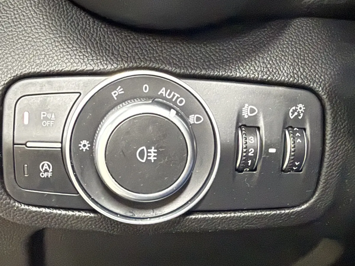 Giulia 2.0T // Camera // Adapt. Cruise